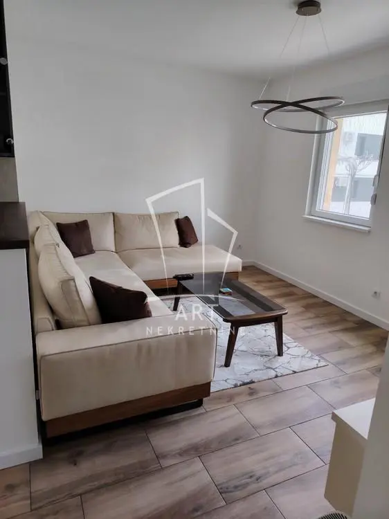  novogradnja Dvoiposoban stanovi Surčin Ledine 165000 evra 
