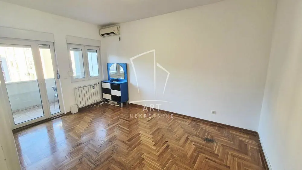 Beograd Palilula Trosoban stanovi 650 evra 
