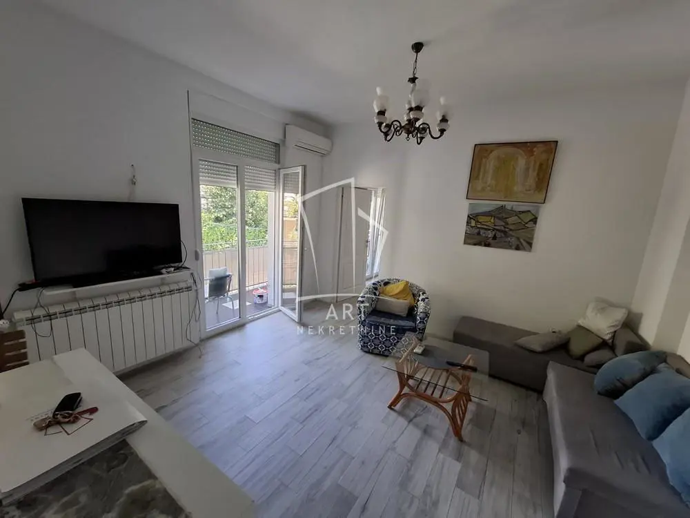 Dvosoban stanovi Savski venac Senjak 950 evra 