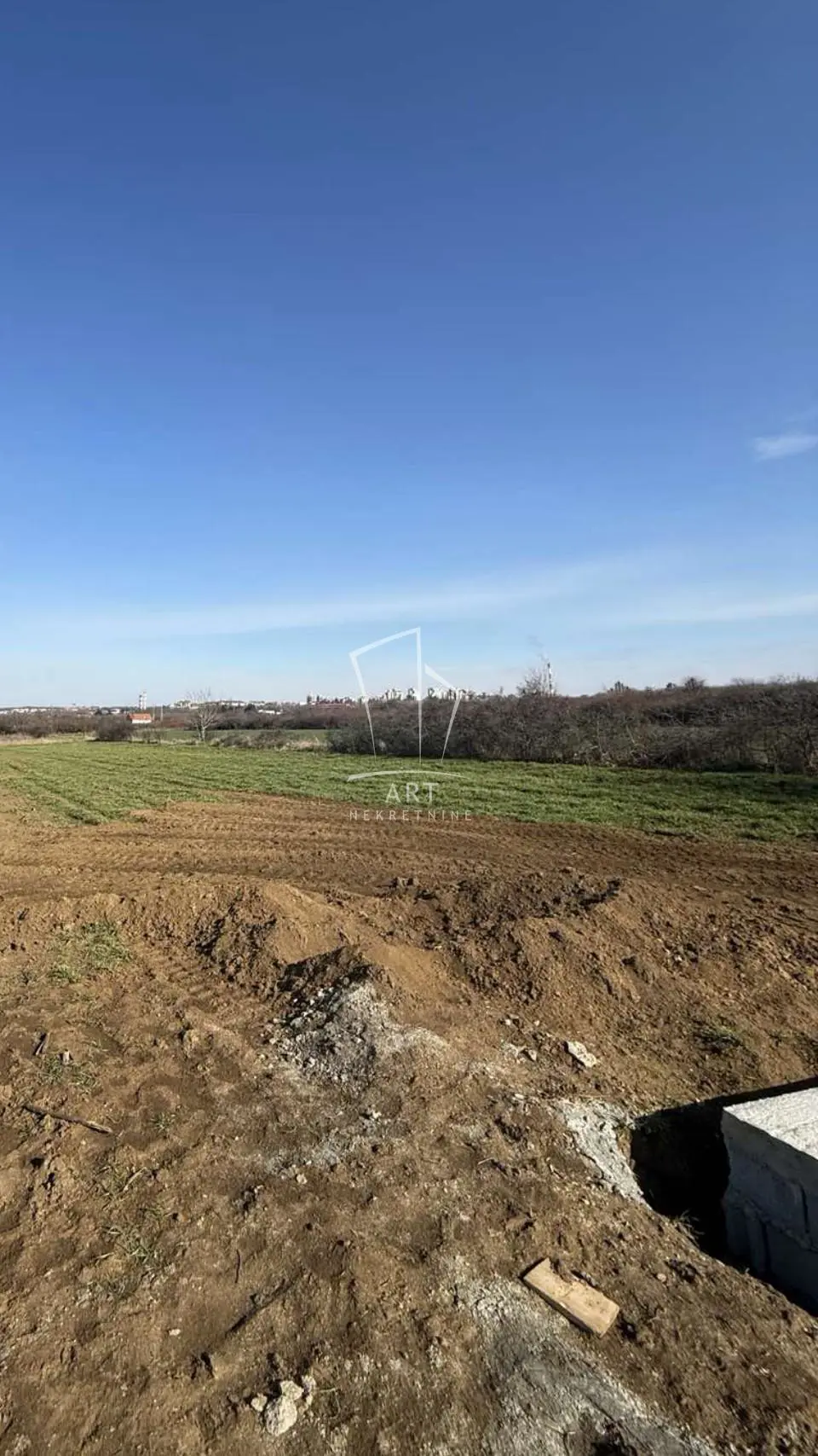 Beograd Čukarica plac 98500 evra 