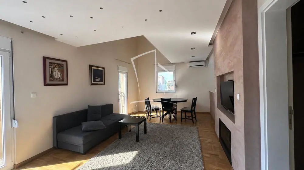 Trosoban stanovi Zemun Zemun Gornji grad 304500 evra 