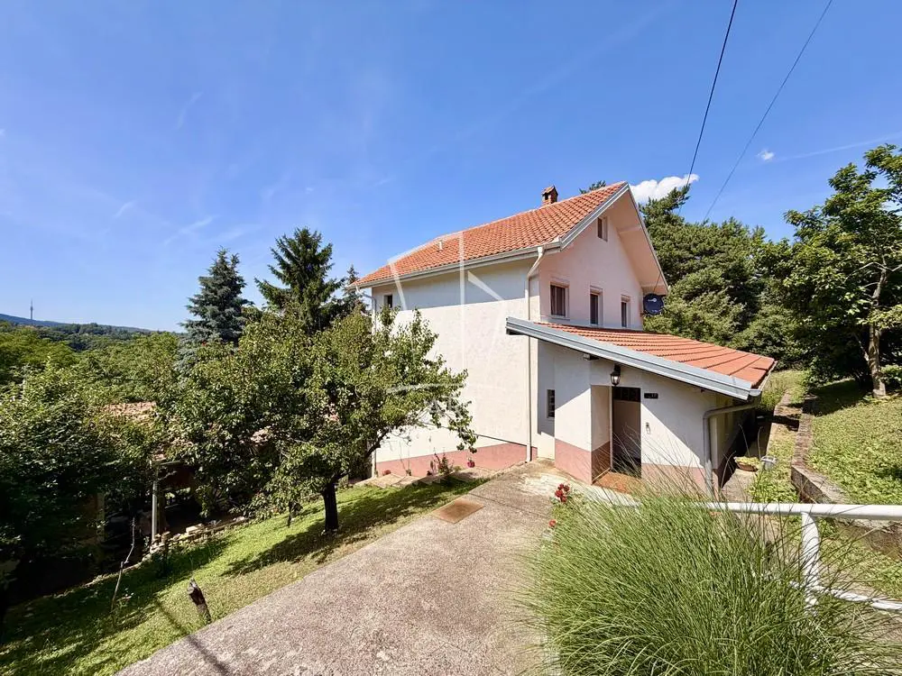 kuće Grocka Grocka okolina 310000 evra 