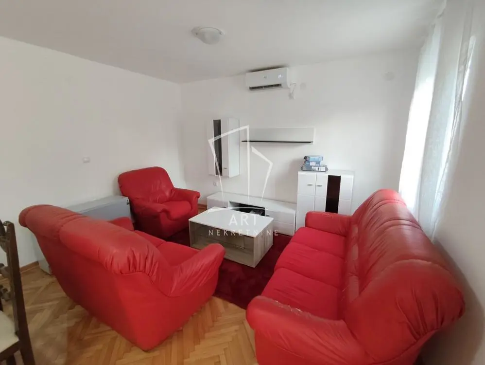 kuće Palilula Borča 900 evra 