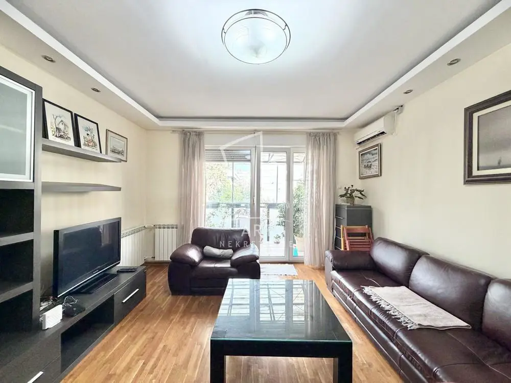 Trosoban stanovi Novi Beograd Novi Merkatora (blok 29 30 33) 900 evra 