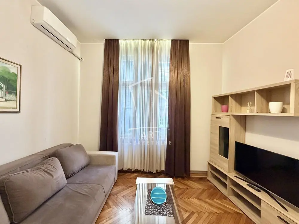 Beograd Stari Grad Dvosoban stanovi 700 evra 