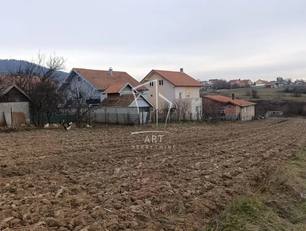 plac Voždovac Pinosava 115000 evra 