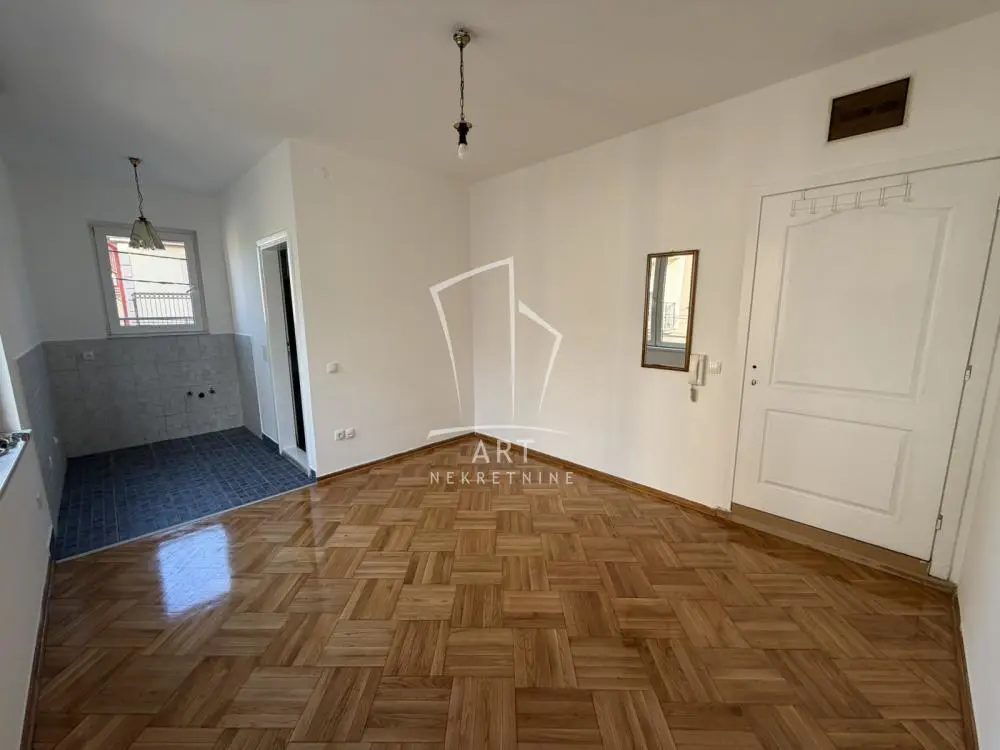 stanovi Beograd Garibaldijeva Garsonjera 