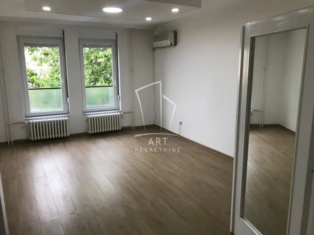 Beograd Stari Grad Troiposoban stanovi 1200 evra 