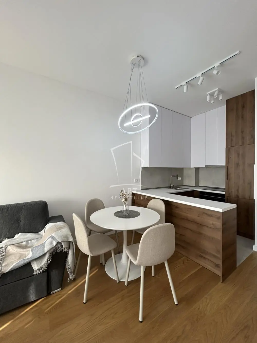 Dvosoban stanovi Novi Beograd Blok 58 950 evra 
