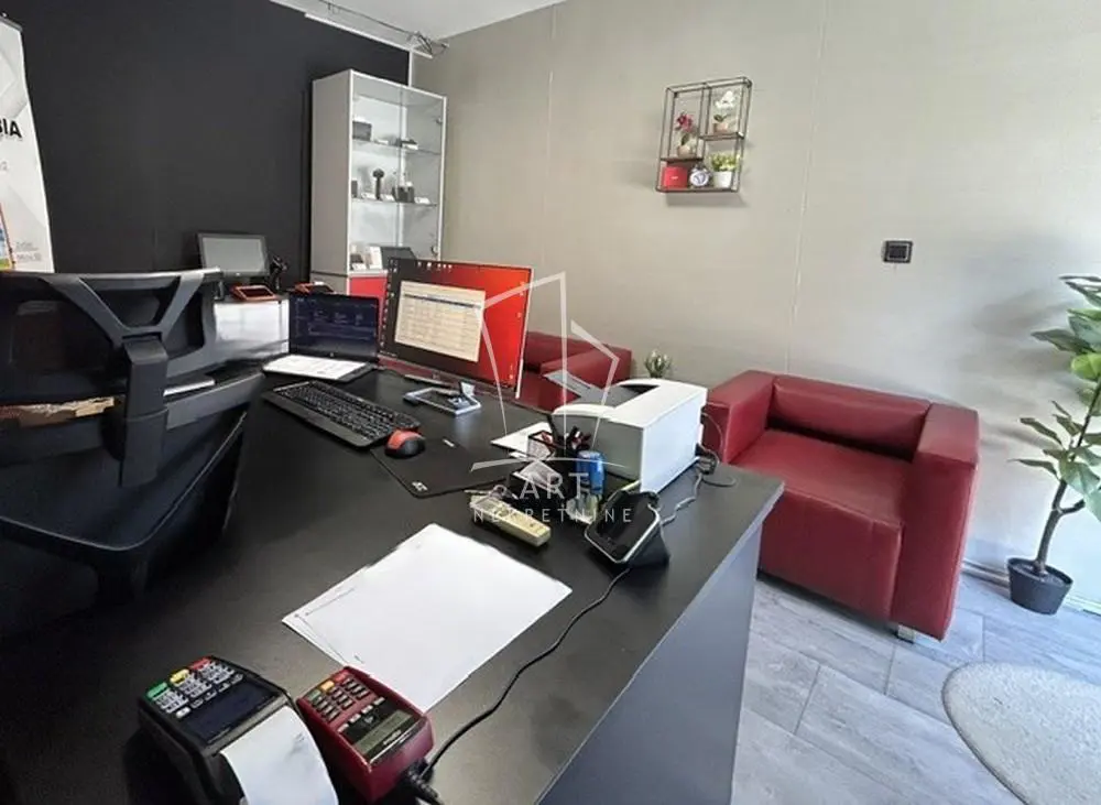poslovni prostor Voždovac Voždovačka Crkva 500 evra 
