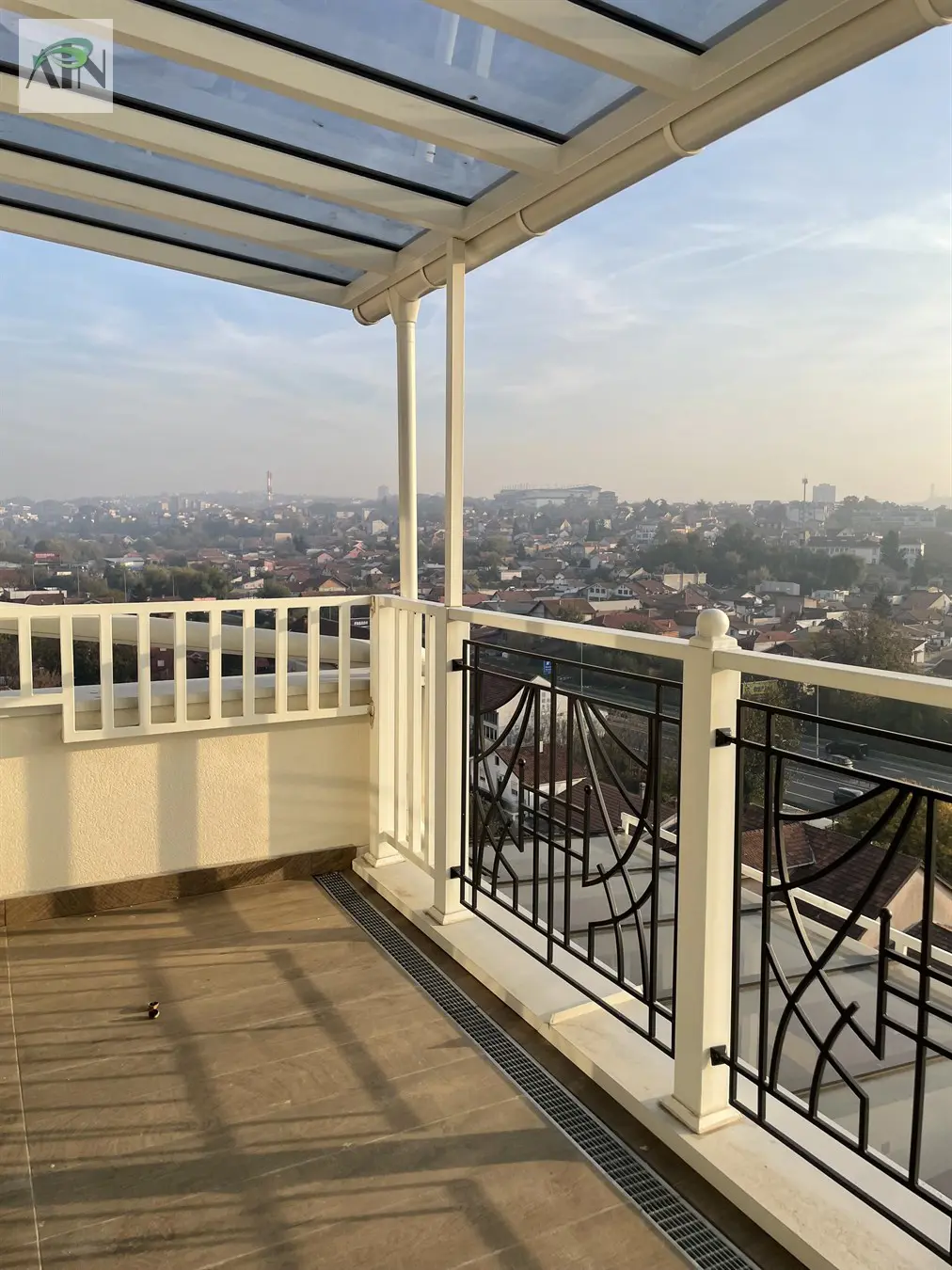  uknjizeni  novogradnja Petosoban stanovi Voždovac Dušanovac 518400 evra 